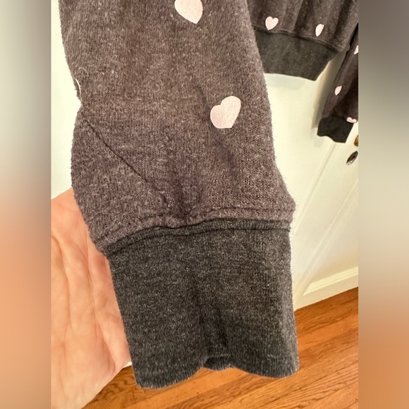 Wildfox gray sweatshirt with pale pink hearts- size S - Picture 3 of 4